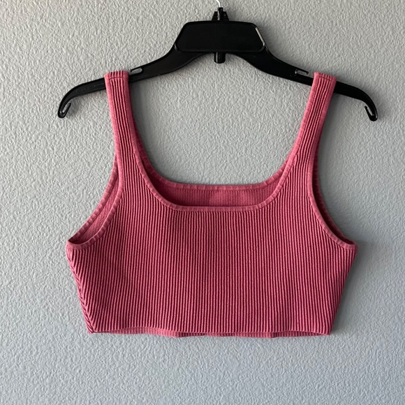 Aritzia Babaton Cropped Tank Top - Picture 6 of 10